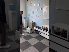 Bir konveyörde iki LED lamba